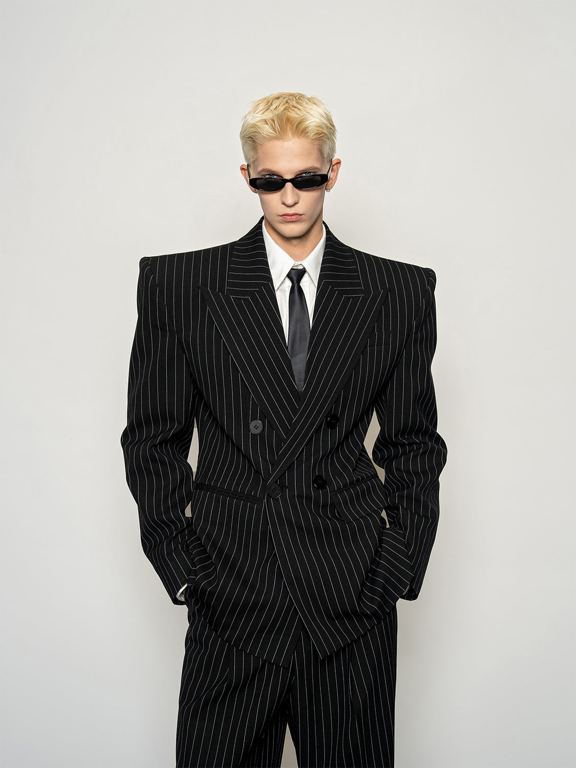 DBW Doublewin Striped Wide-Shoulder Waist-Cinching Suit Set