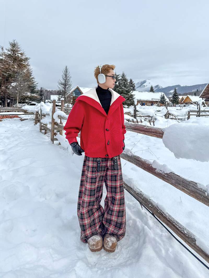 DBW Doublewin Sherpa High-Neck Cardigan Sweater