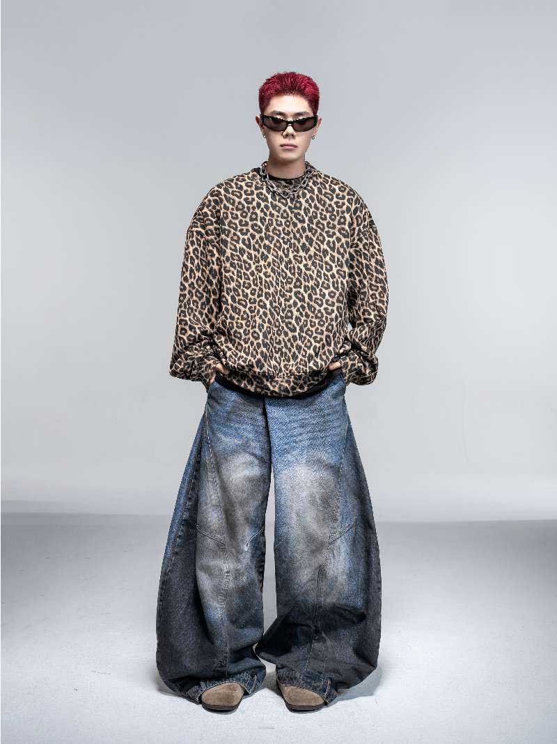 DBW Doublewin Leopard Print Crewneck Sweatshirt