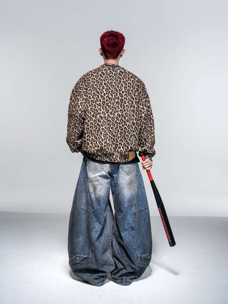 DBW Doublewin Leopard Print Crewneck Sweatshirt