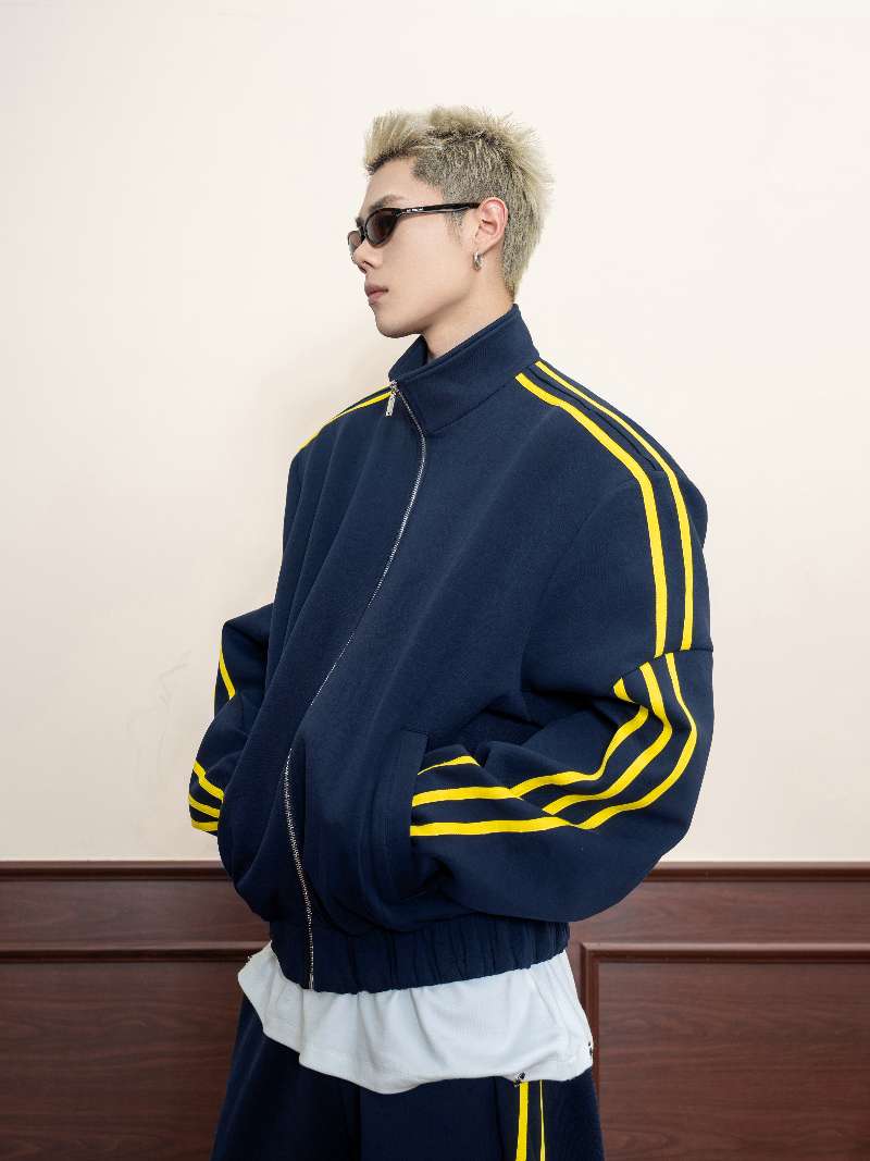 DBW Doublewin Navy Yellow Stripe High-Neck Sport Set