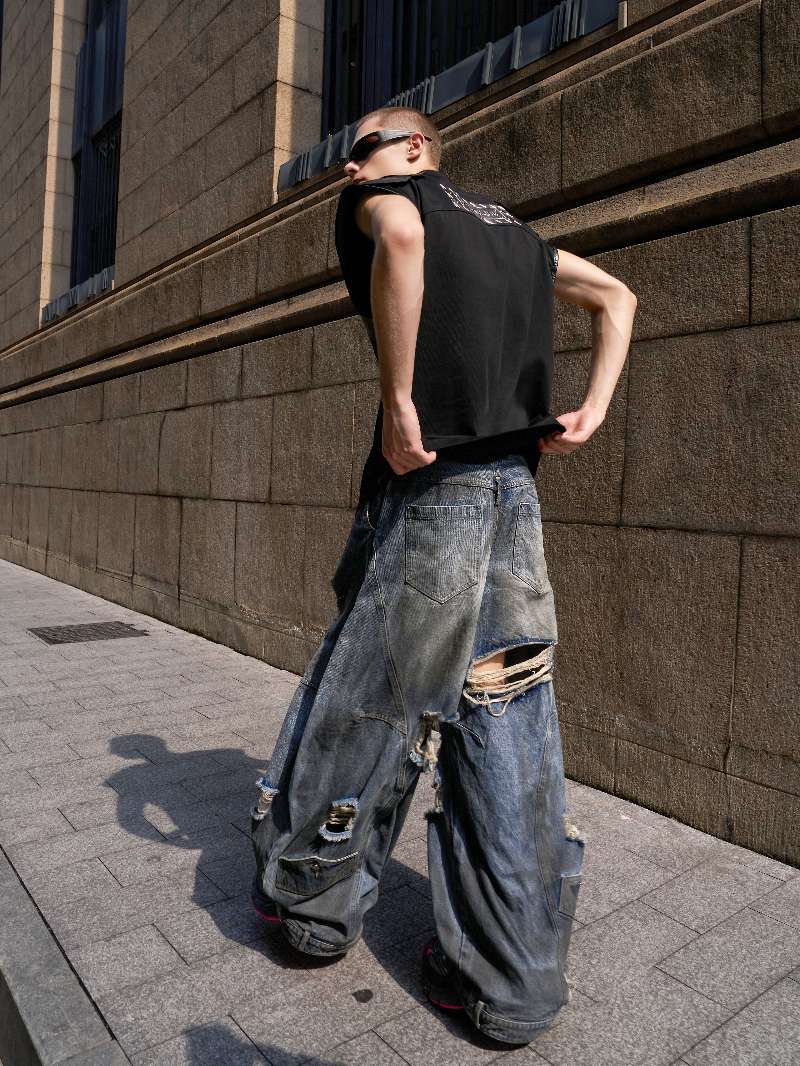 DBW Doublewin Reverse Waistband Distressed Scimitar Jeans