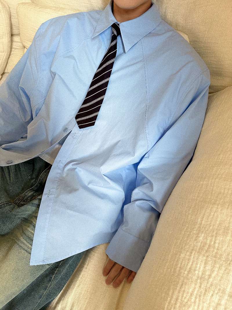 DBW Doublewin Wide-Shoulder Structural Seam Shirt