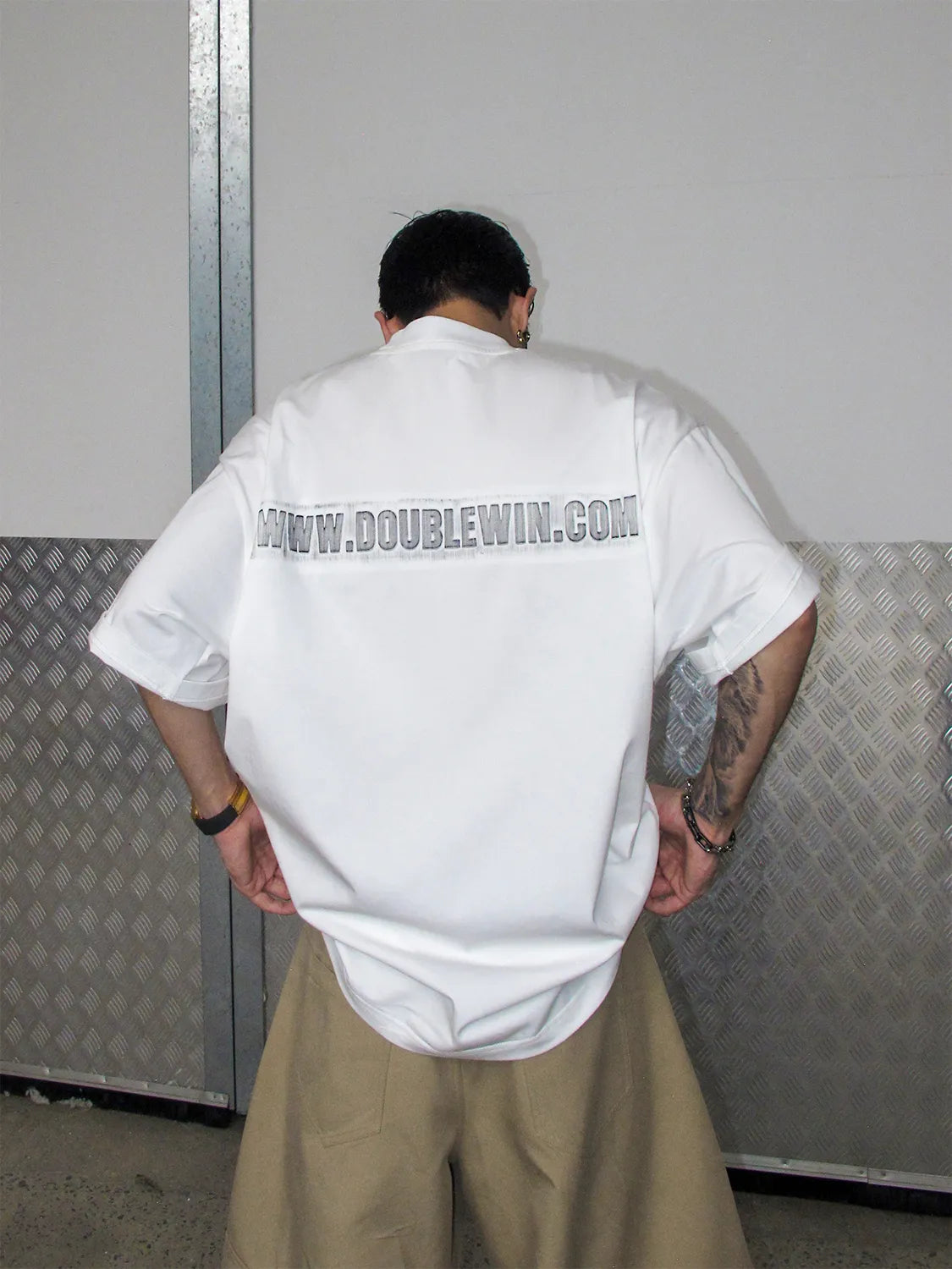 DBW Doublewin #BDW Embossed Print Short Sleeve T-Shirt