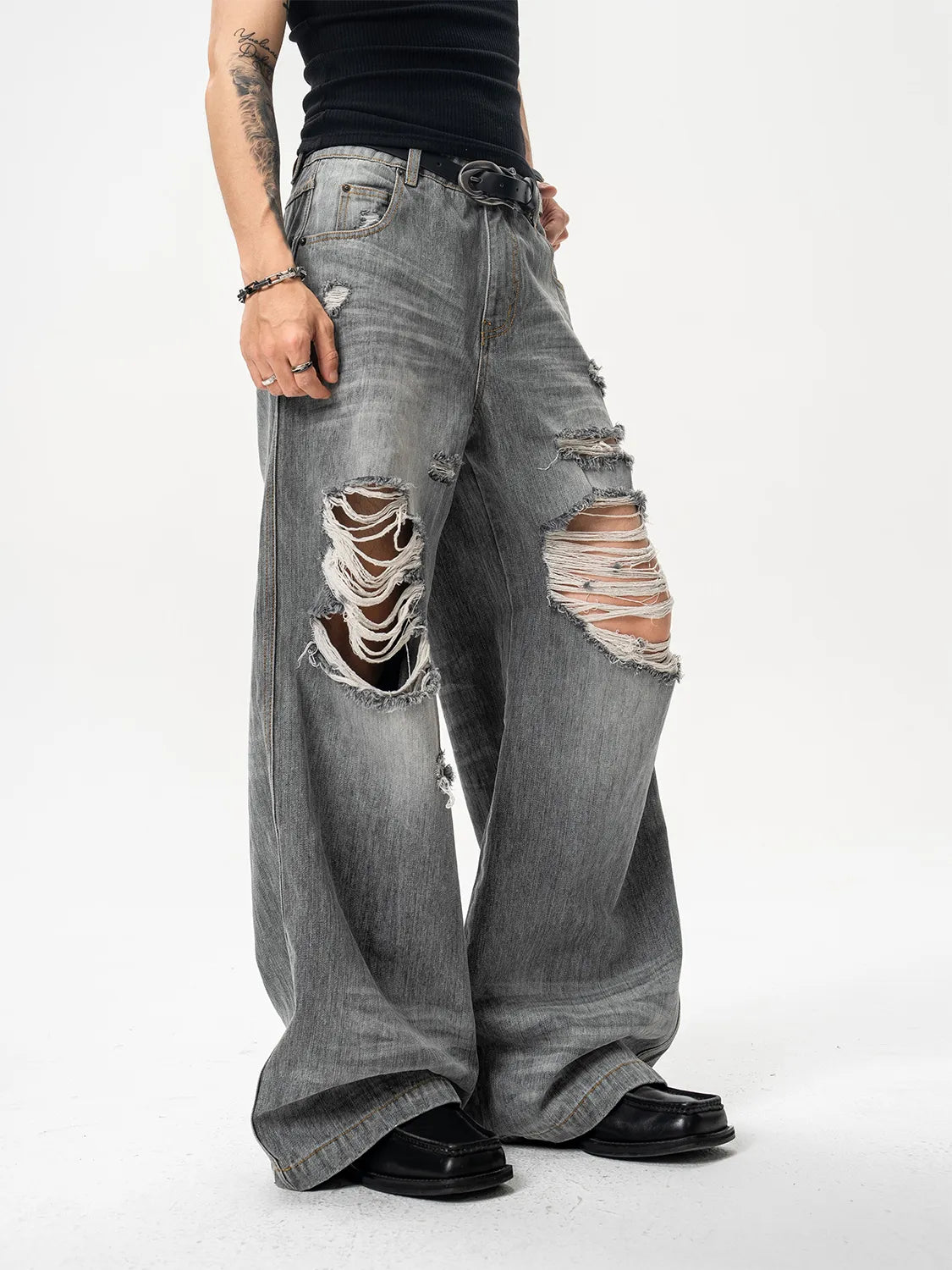 DBW Doublewin Distressed Design Straight Leg Jeans