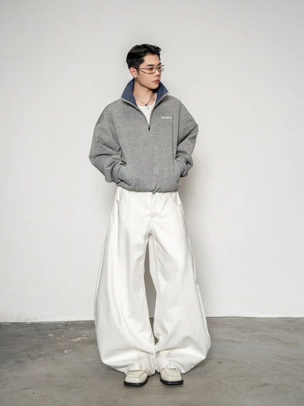 DBW Doublewin Plaid Stand-Collar Grey Sweatshirt