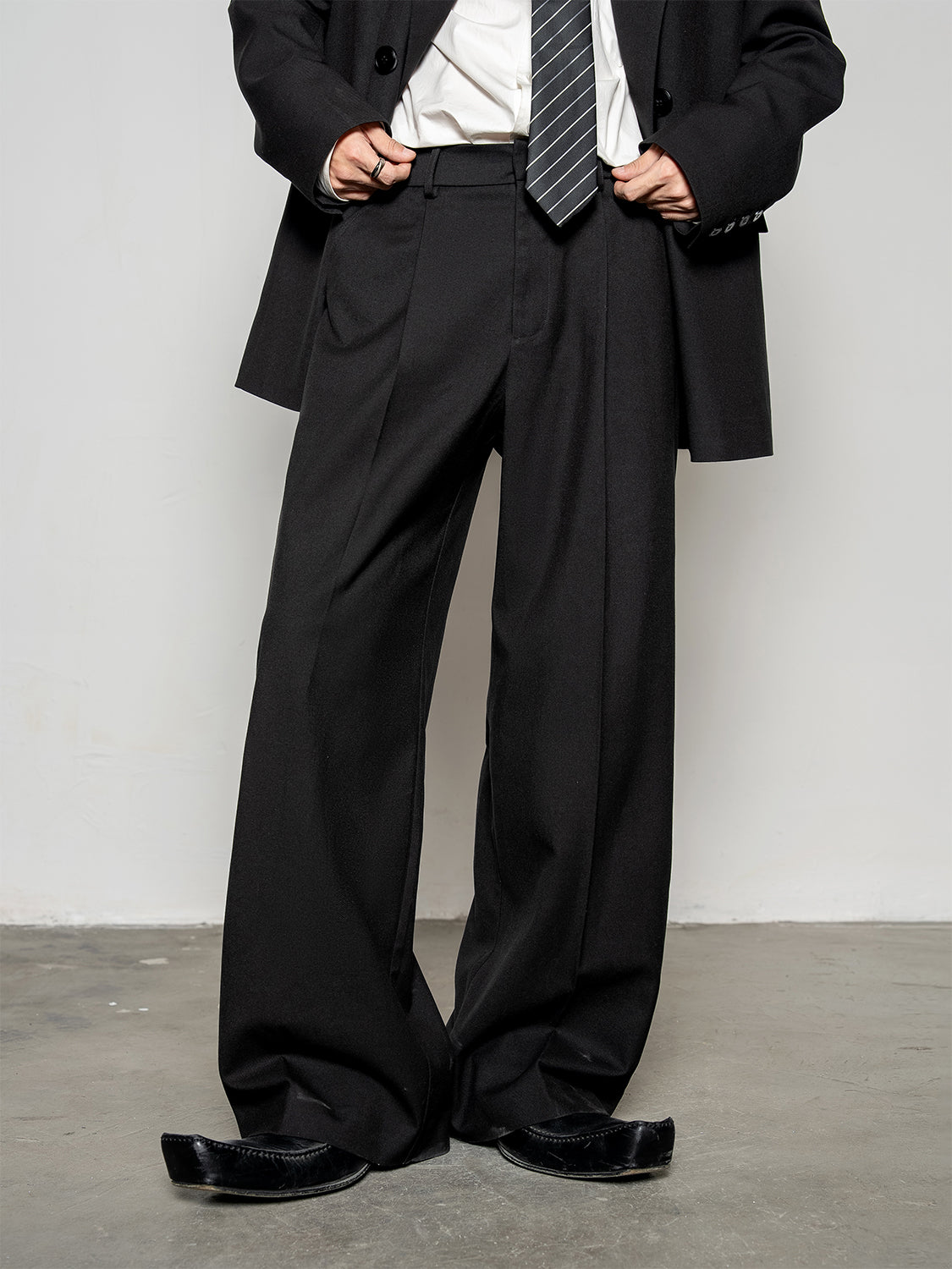 DBW Doublewin Premium Reverse Pleat Wool Black Dress Trousers