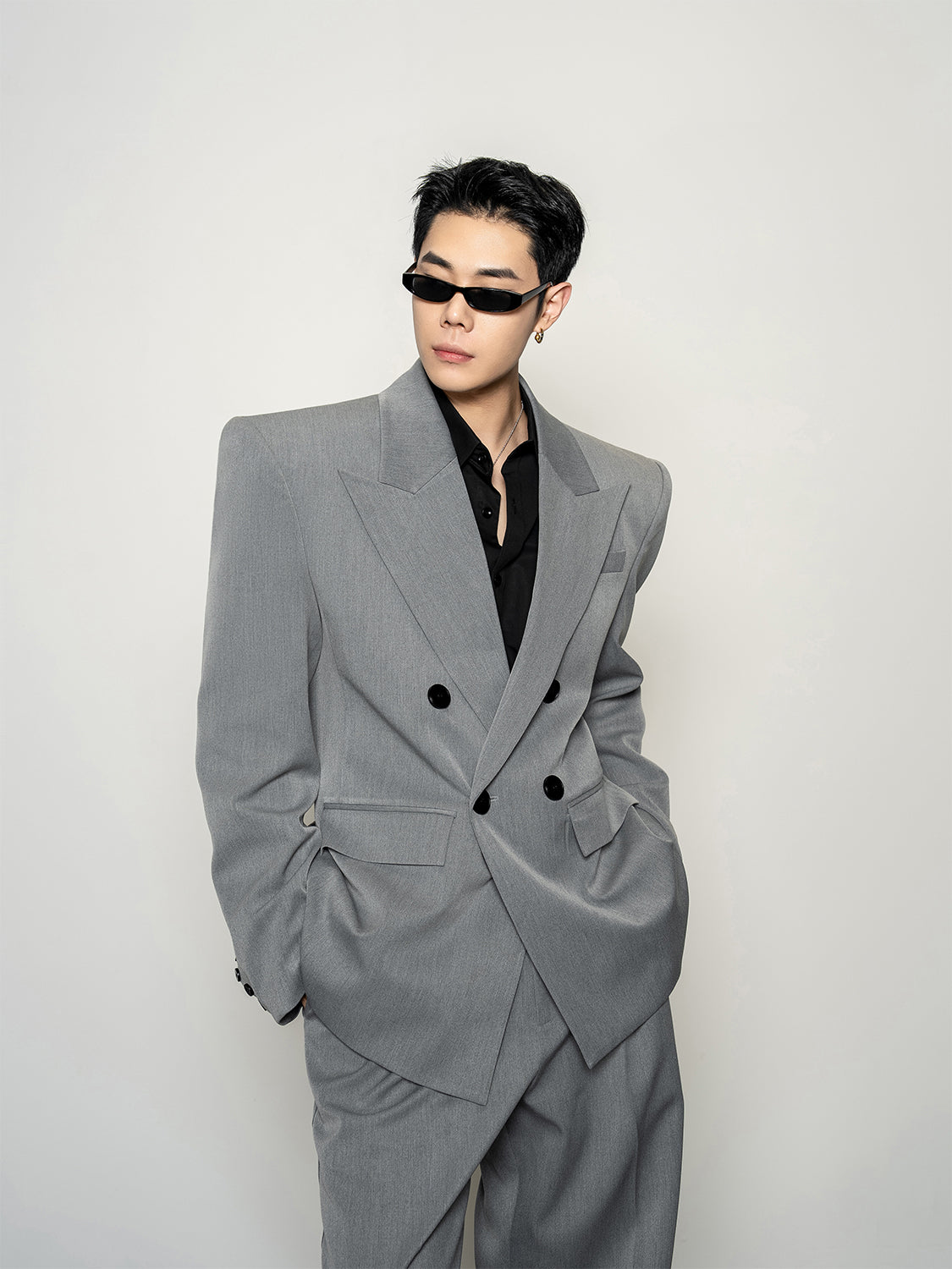 DBW Doublewin Wide-Shoulder Waist-Cinching Suit Set
