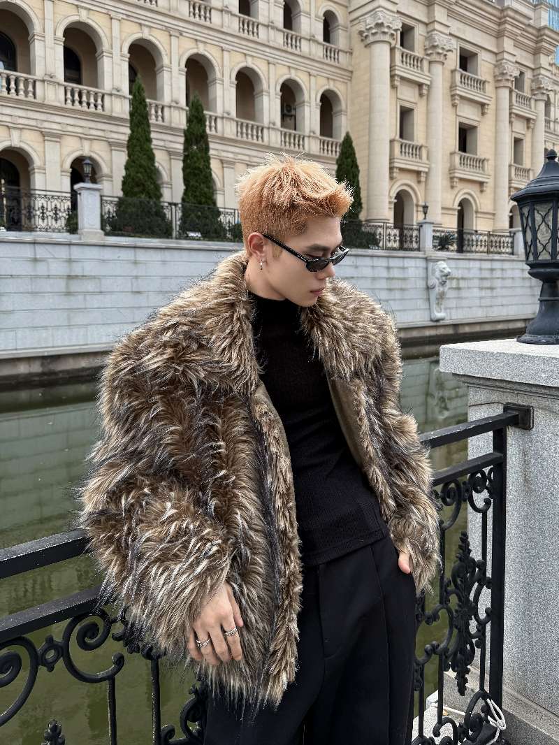 DBW Doublewin Long-Pile Large Lapel Coat