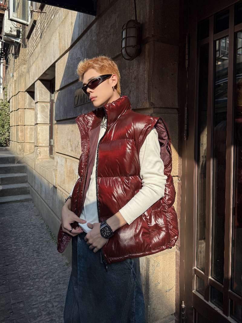 DBW Doublewin Minimalist Glossy Finish Quilted Jacket