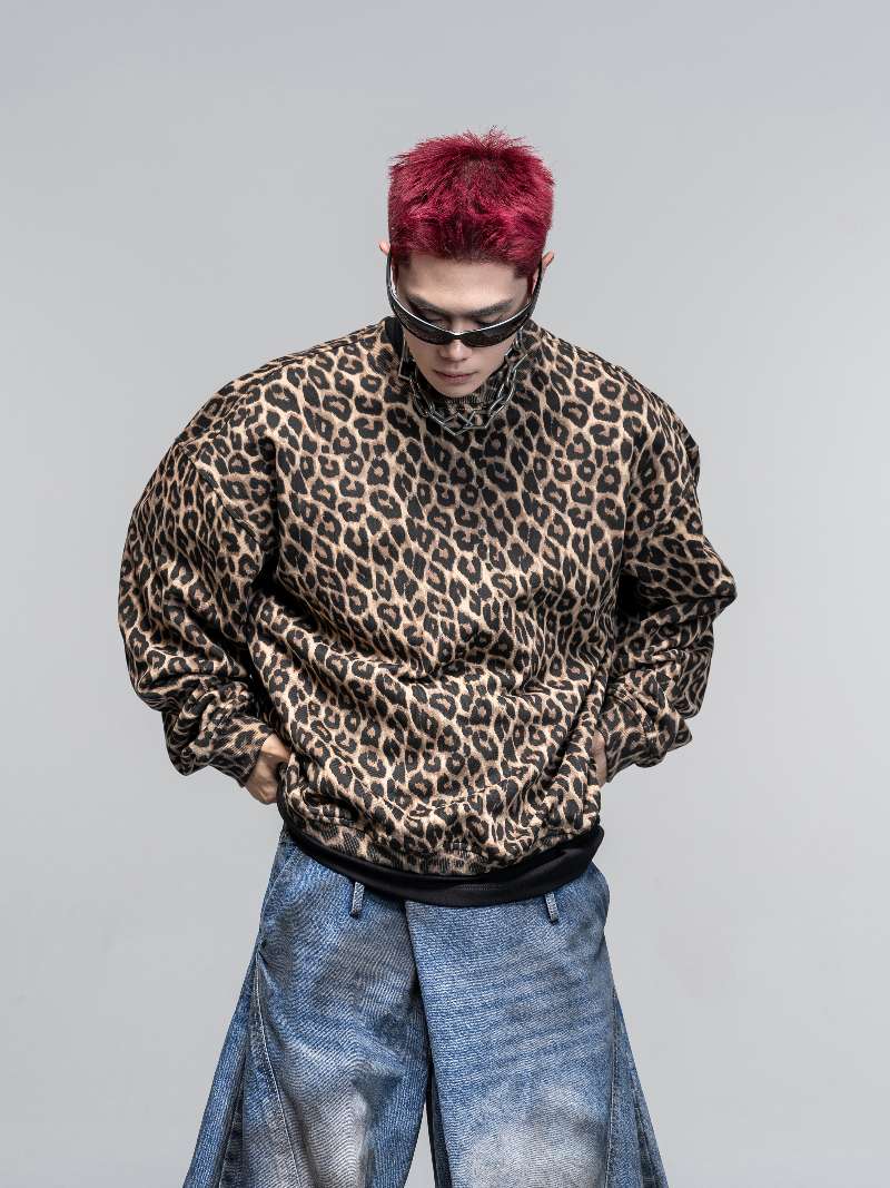 DBW Doublewin Leopard Print Crewneck Sweatshirt