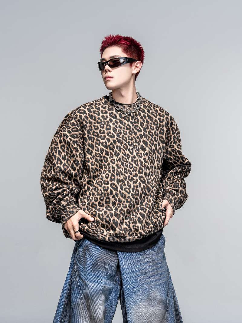 DBW Doublewin Leopard Print Crewneck Sweatshirt