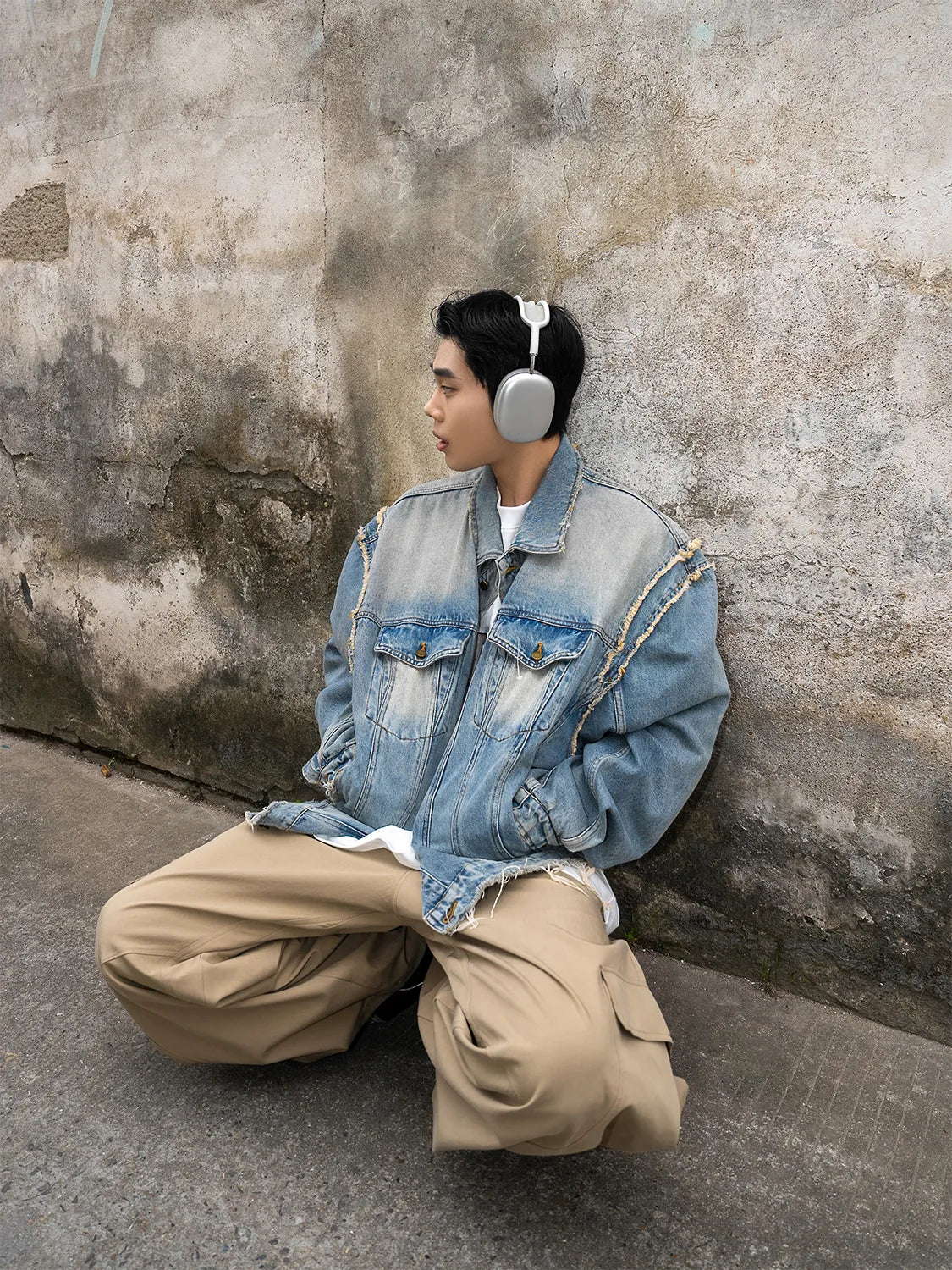 DBW Doublewin Raw-Edge Wide-Shoulder Denim Jacket