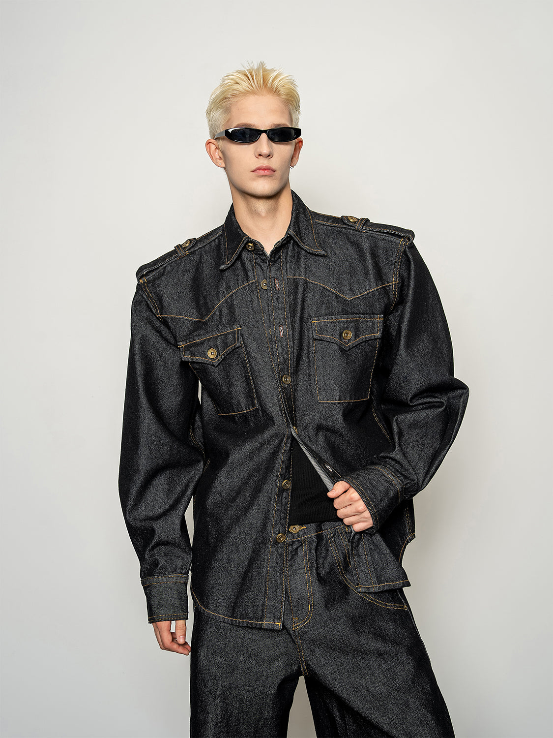 DBW Doublewin Contrast Stitching Raw Denim Wide-Shoulder Safari Shirt