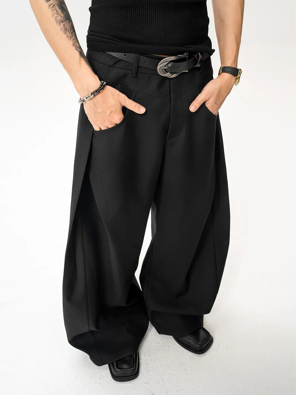 DBW Doublewin Wide-Leg Relaxed Fit Scimitar Pleated Trousers
