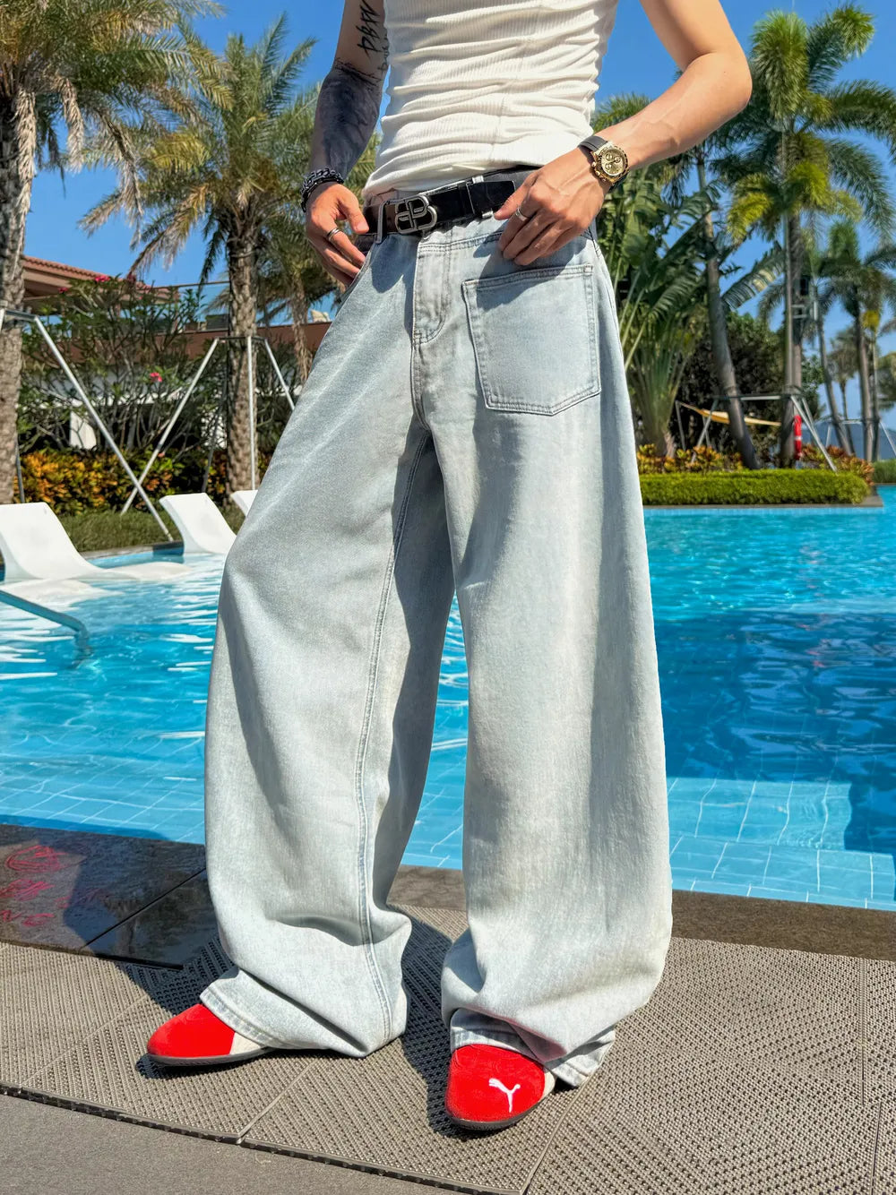 DBW Doublewin Semi-Reversed Design Washed Jeans