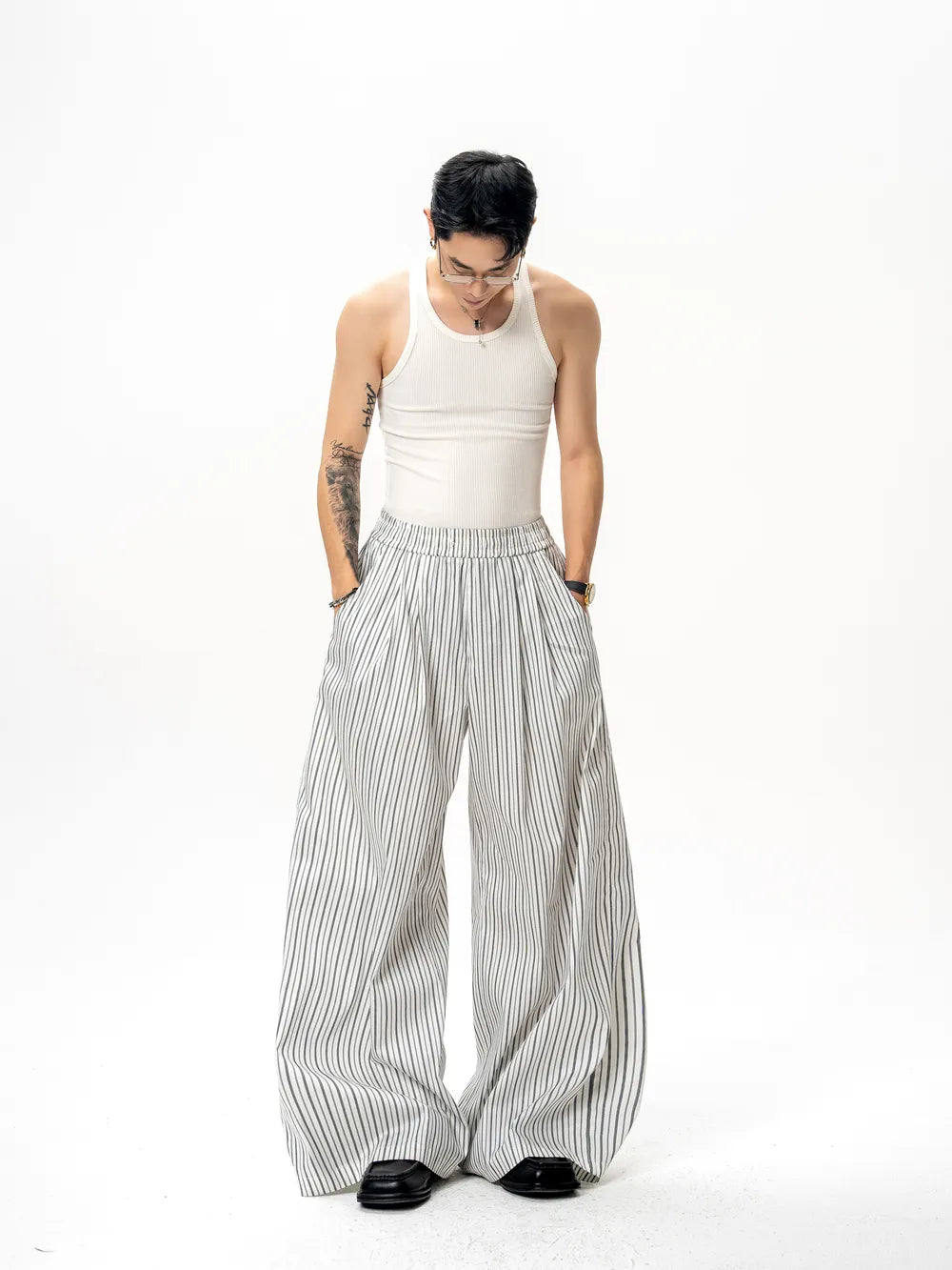 DBW Doublewin Black White Stripe Tencel Double Pleat Leisure Set