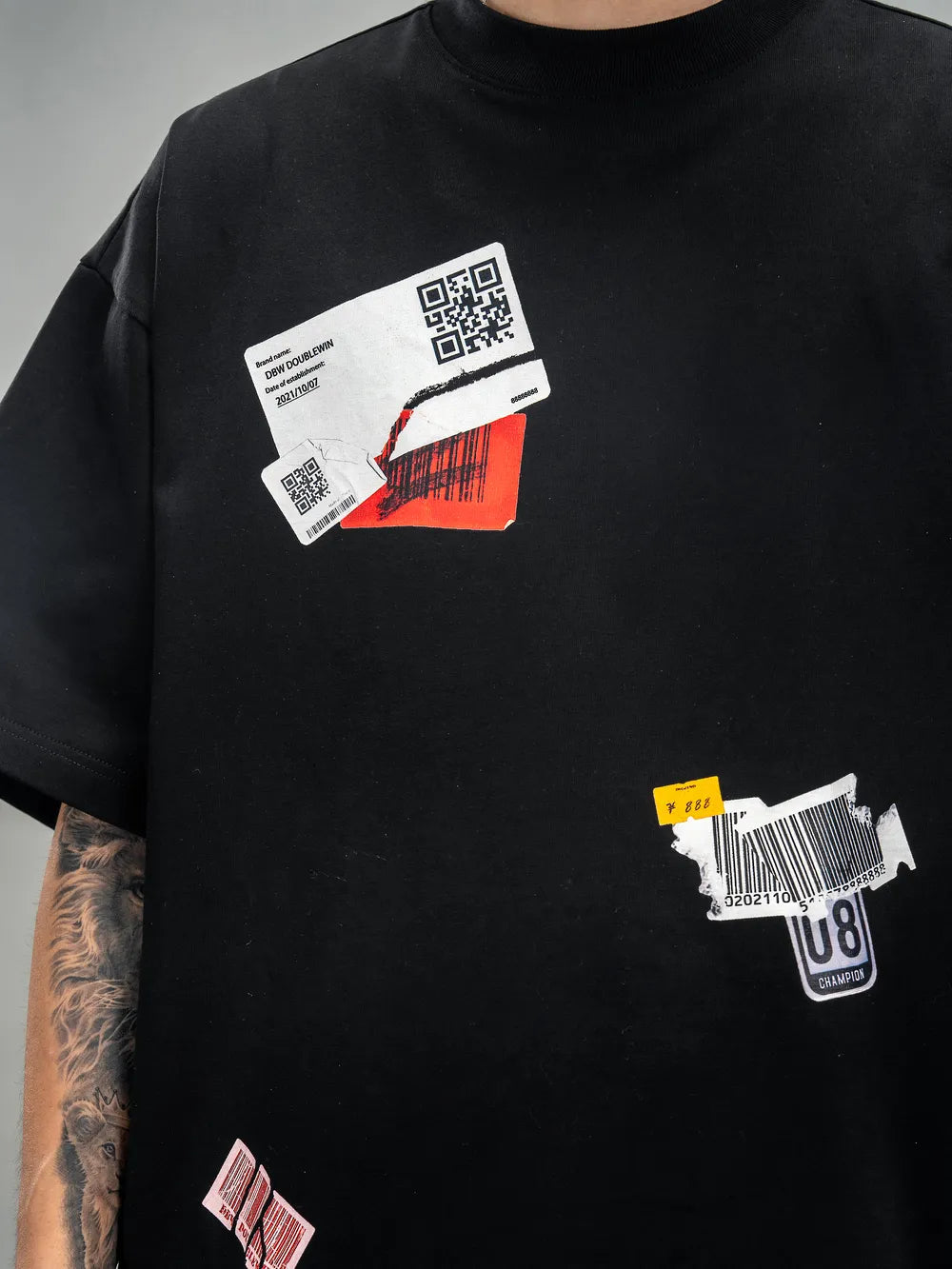 DBW Doublewin QR Code Sticker Element Print T-Shirt