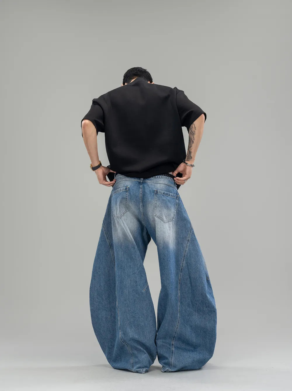 DBW Doublewin Distressed Scimitar Wide-Leg Jeans