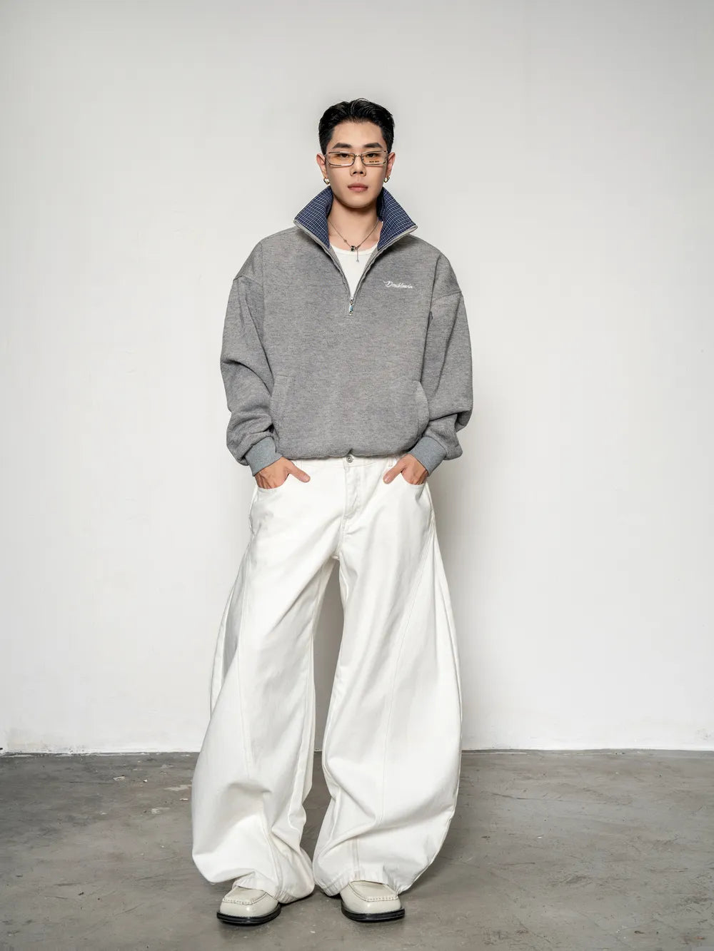 DBW Doublewin Plaid Stand-Collar Grey Sweatshirt