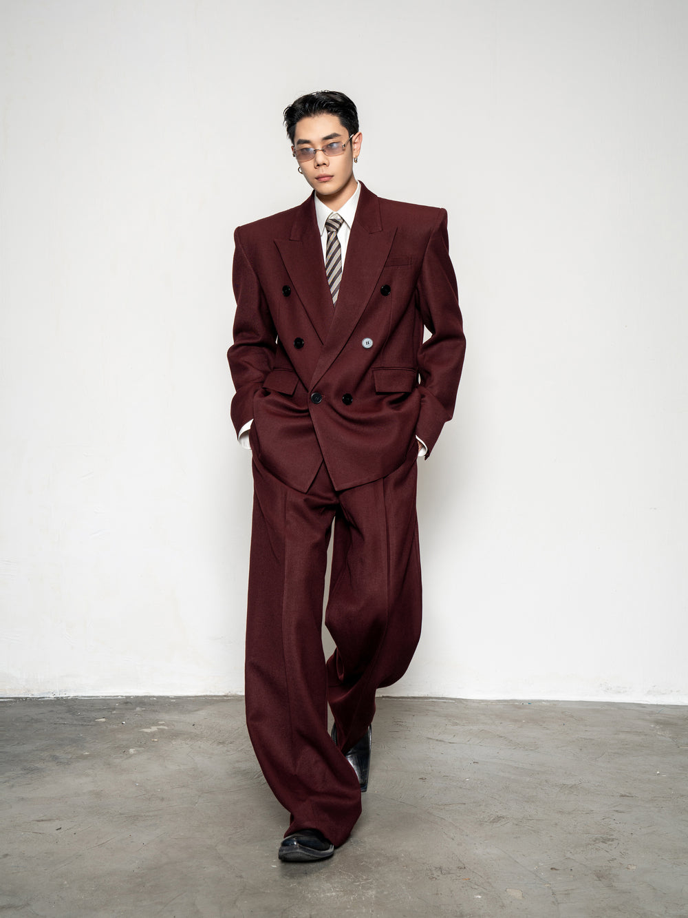 DBW Doublewin Burgundy Wide-Shoulder Peaked Lapel Suit Set