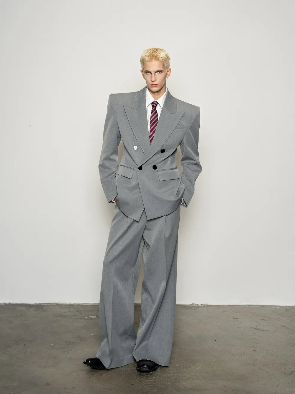 DBW Doublewin Wide-Shoulder Waist-Cinching Suit Set