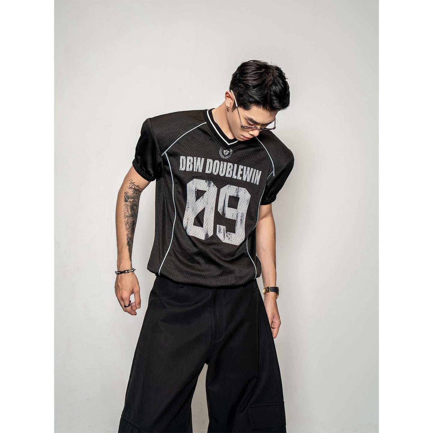 DBW Doublewin Men's quick-drying Mesh Football Jersey with Integrated Shoulder Pads